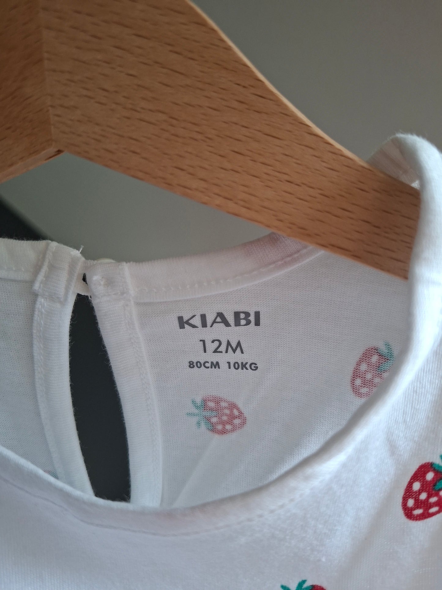 T-shirt blanc fraises