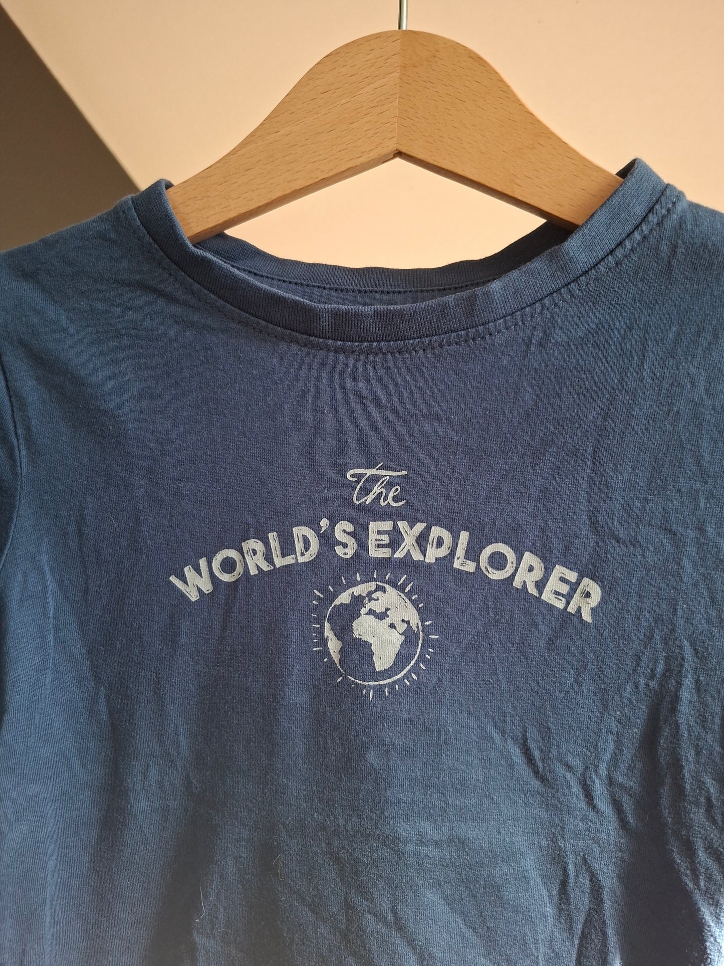 T-shirt "world's explorer"