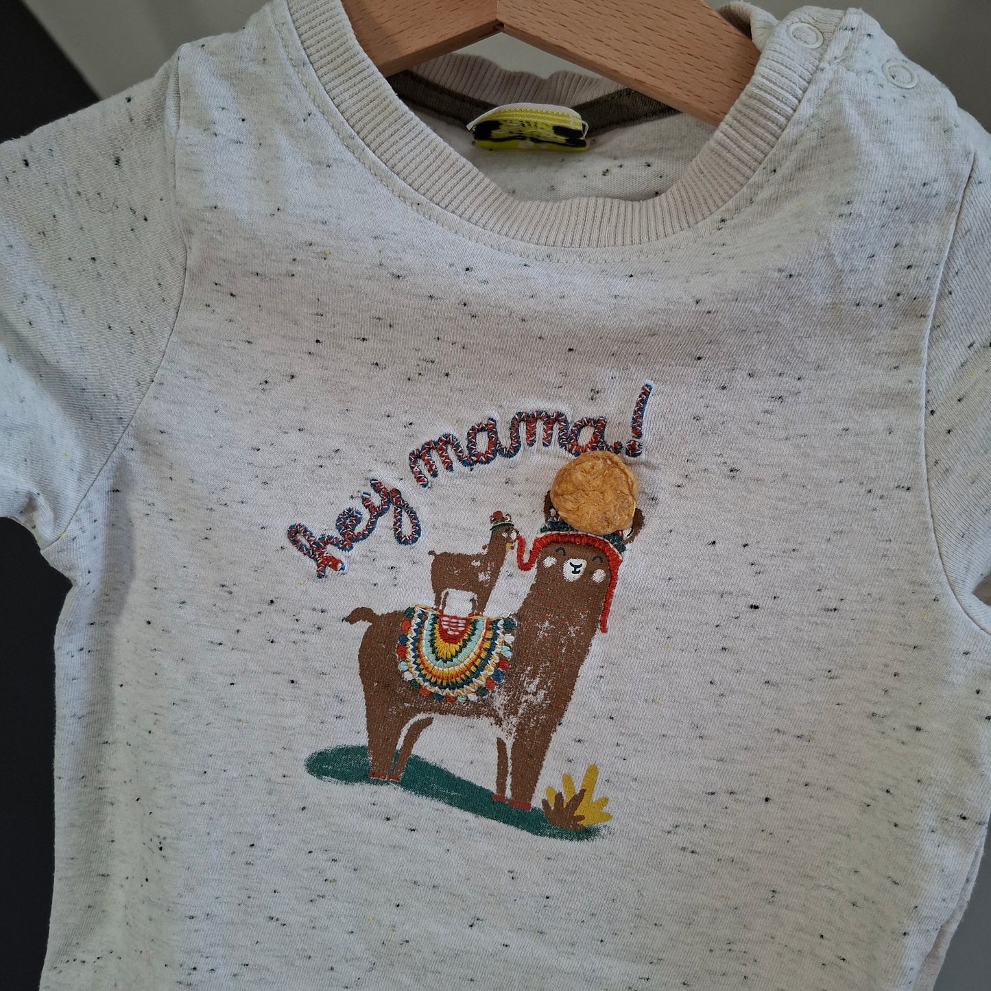 T-shirt "hey mama"