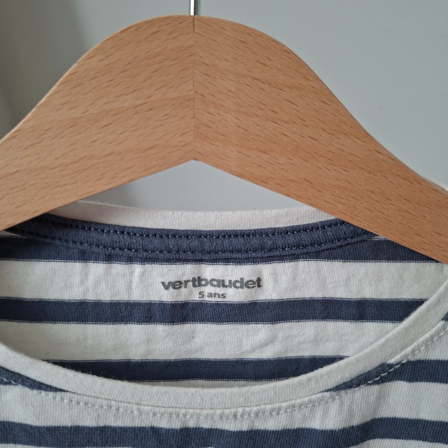 T-shirt rayé bleu/blanc 5 ans