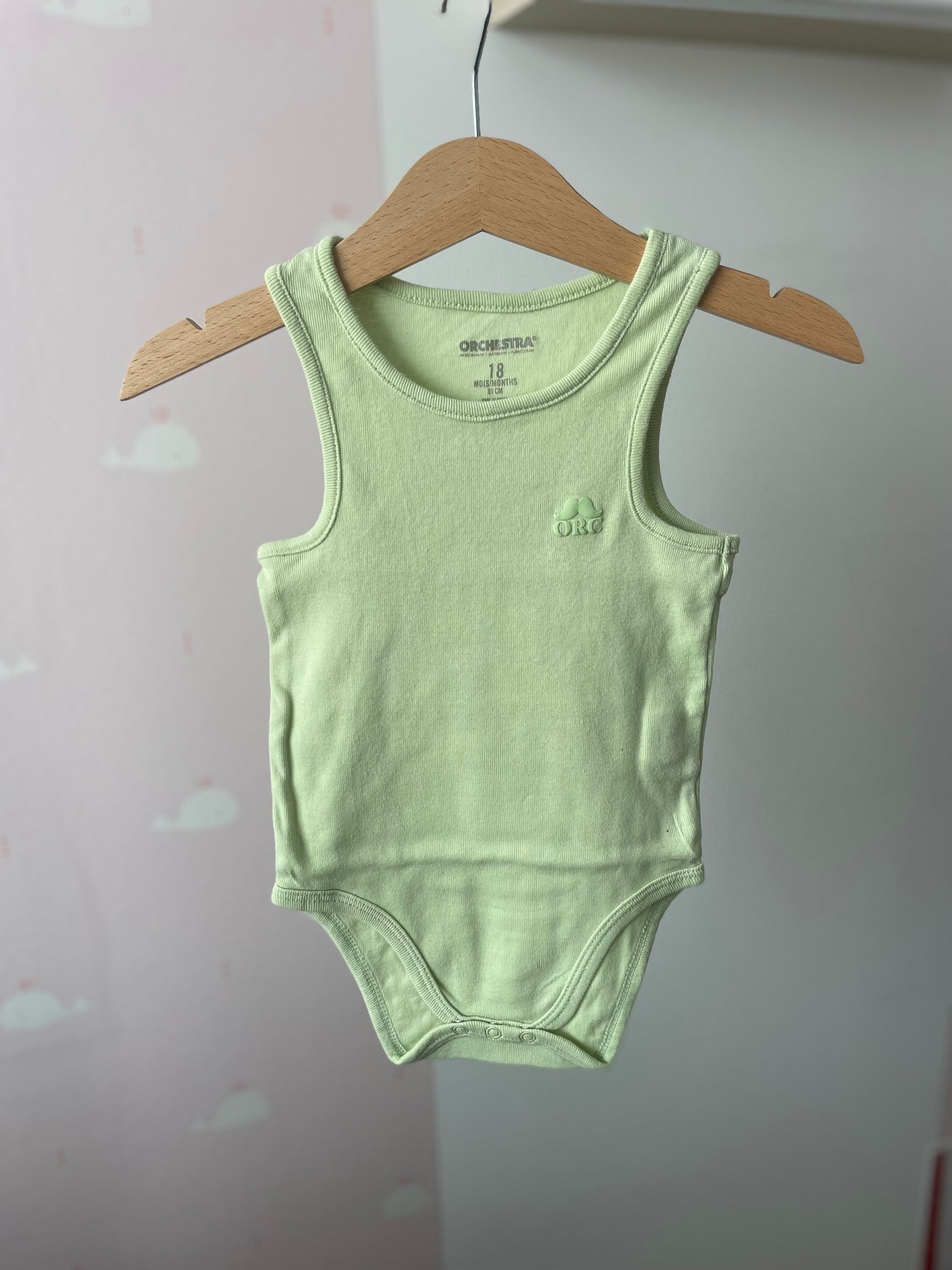 Body moustache 18mois