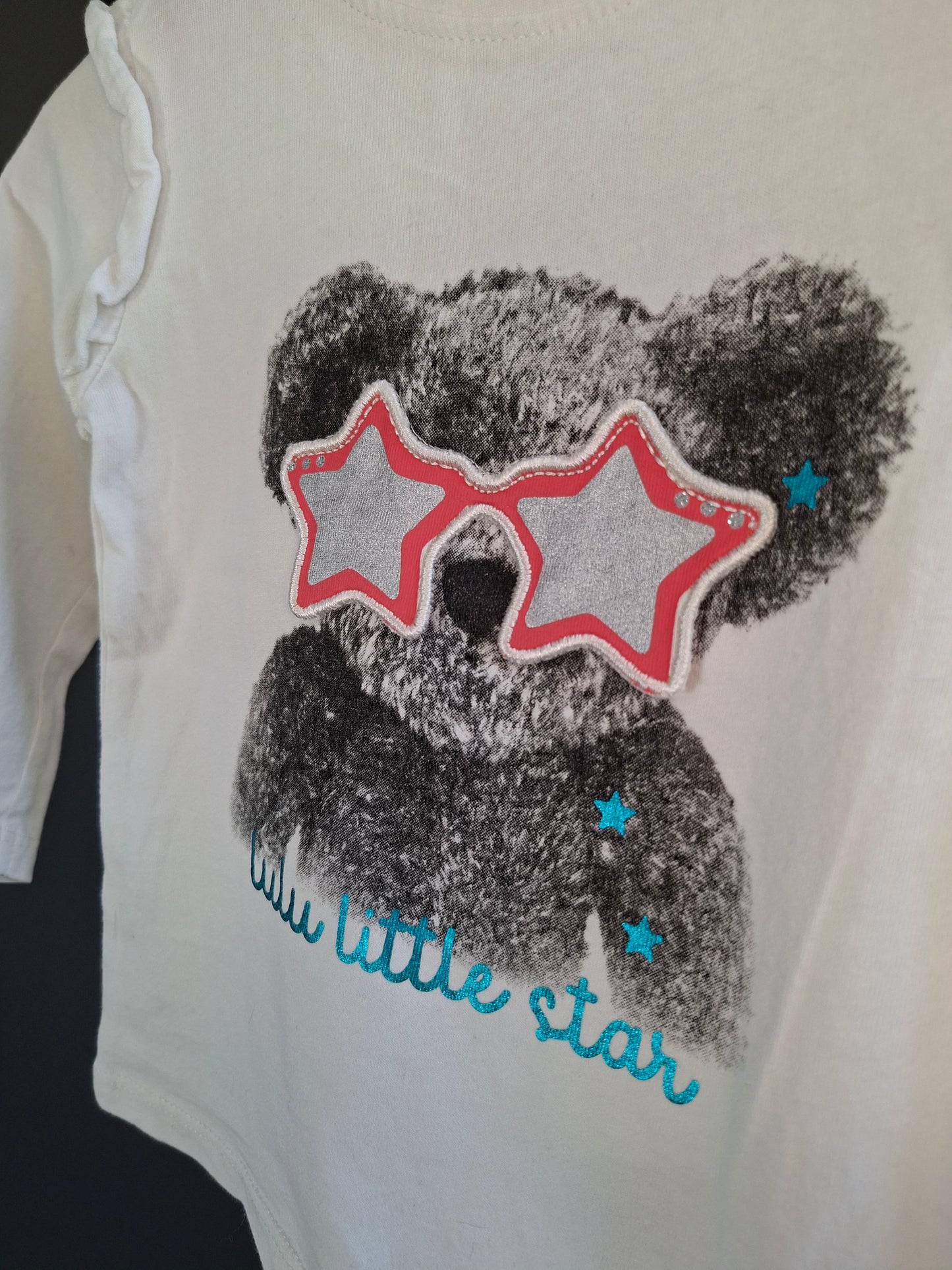 T-shirt ours