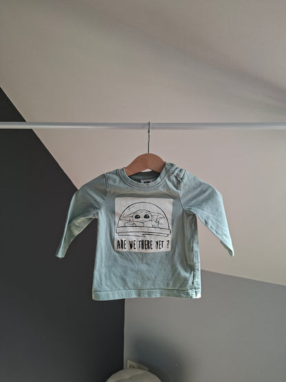 T-shirt yoda