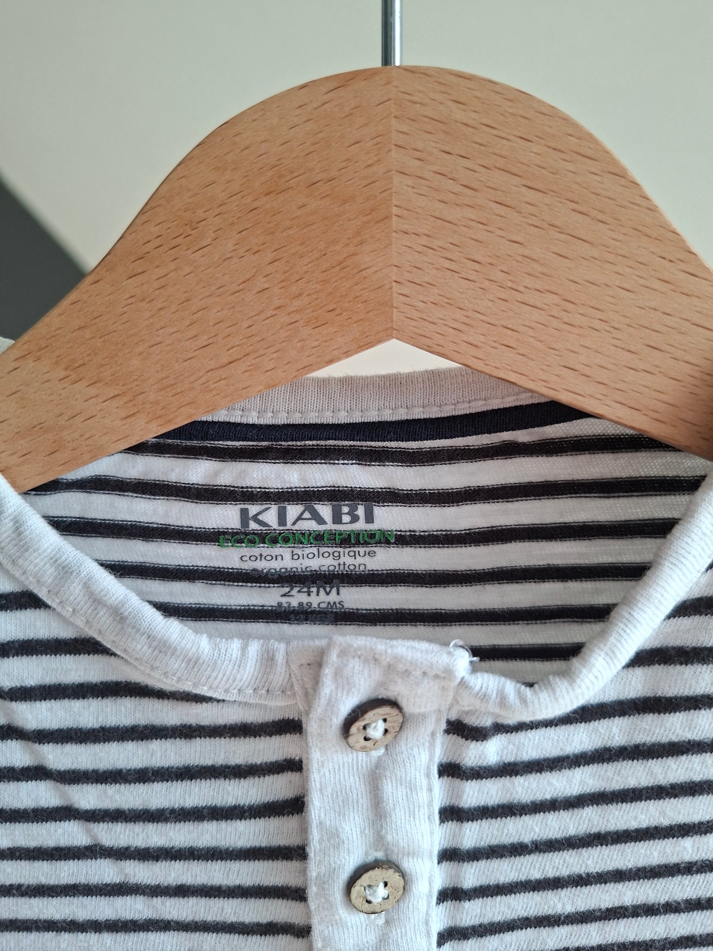 T-shirt rayé noir et blanc