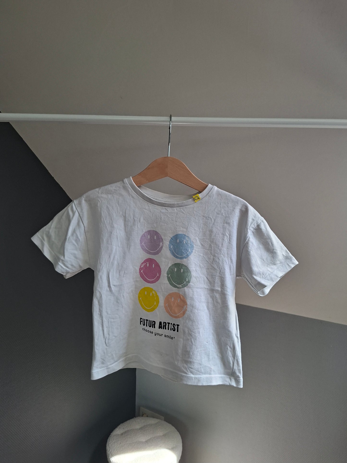 T-shirt smiley