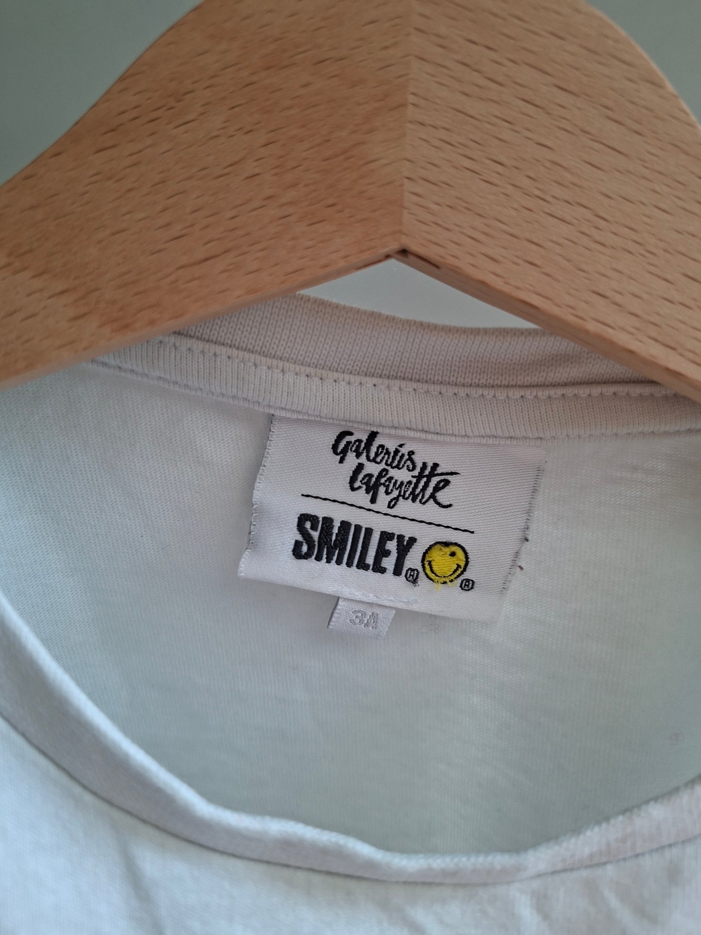 T-shirt smiley