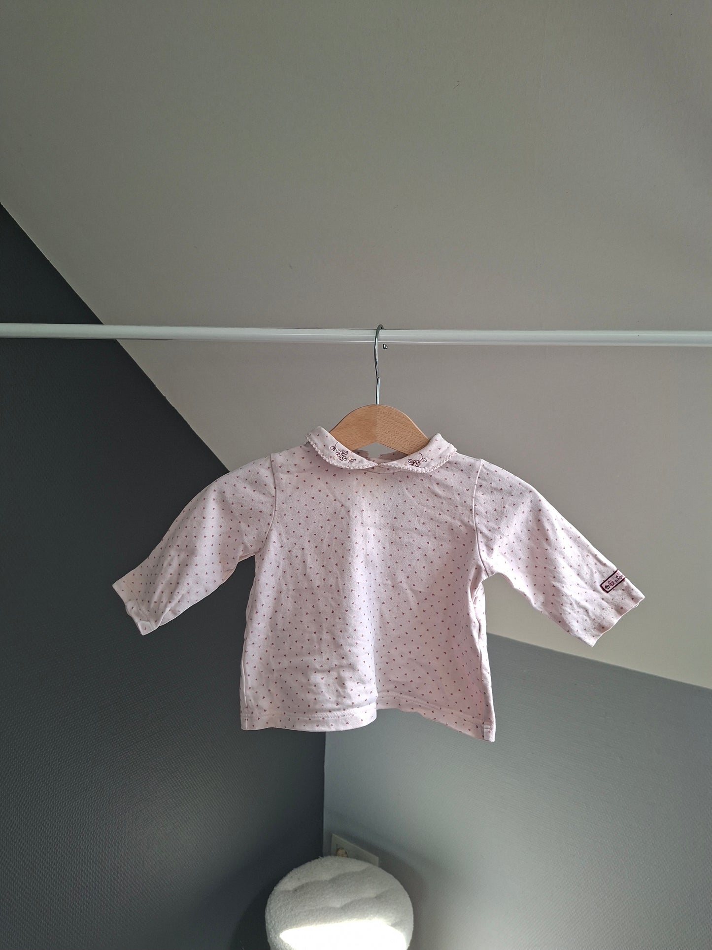 T-shirt rose "petits coeurs"