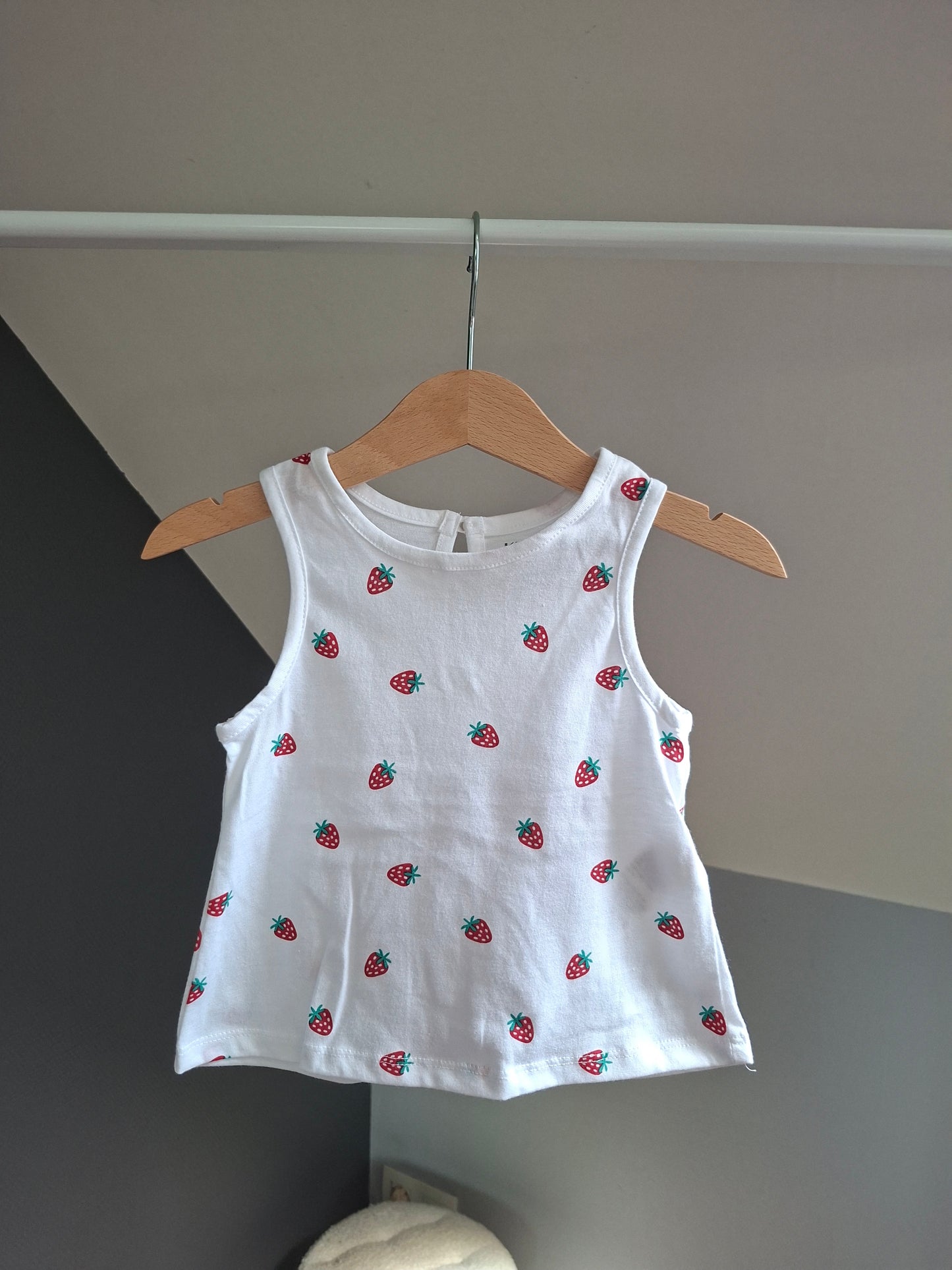 T-shirt blanc fraises
