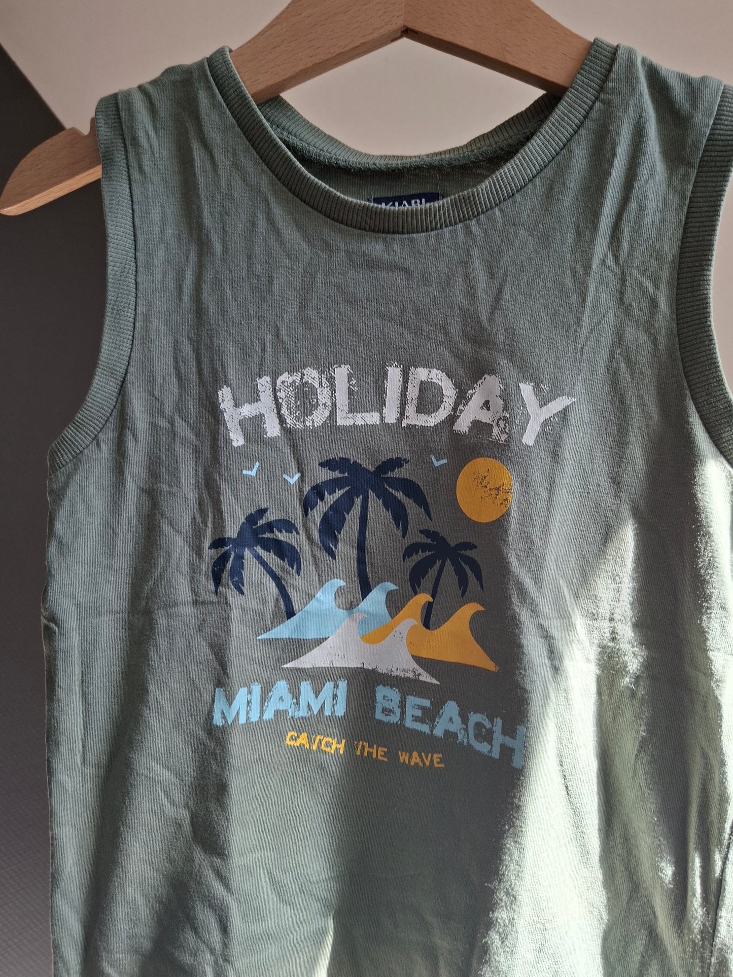T-shirt holiday
