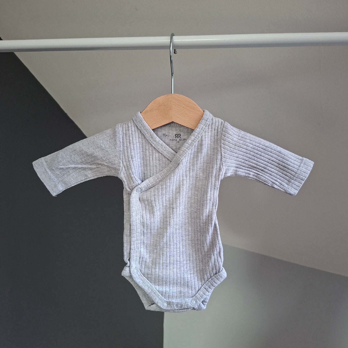 Body gris côtelé