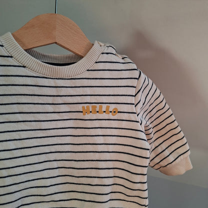 Pull rayé "hello"