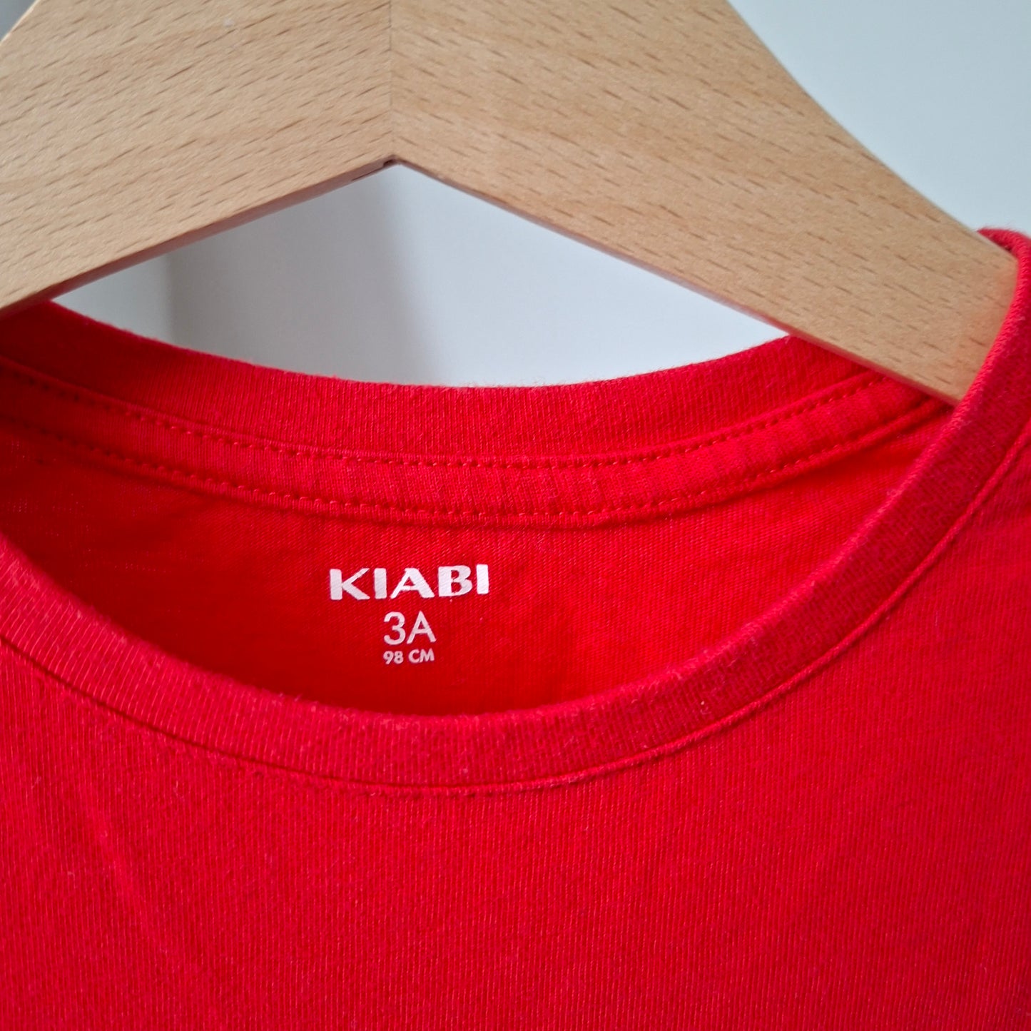 T-shirt rouge étoile 3 ans
