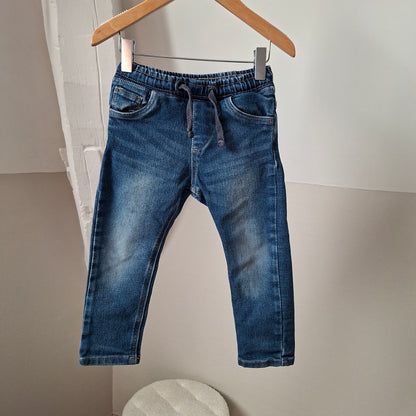 Jean bleu 2-3 ans