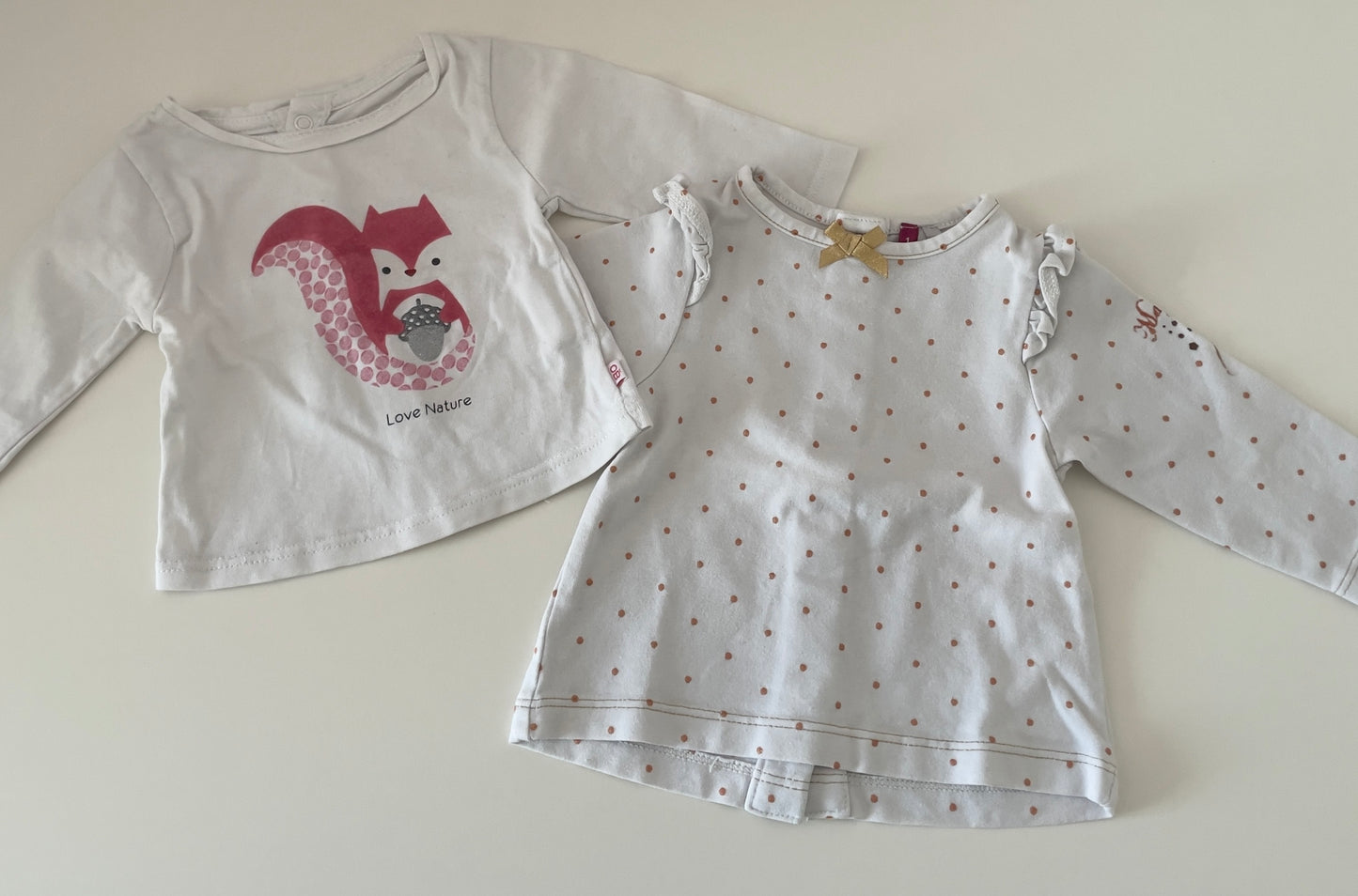 Lot 2 t-shirts 1 mois