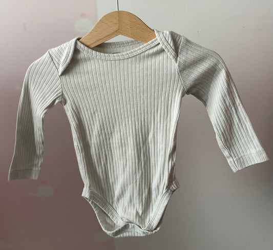 Body perle 3-6 mois