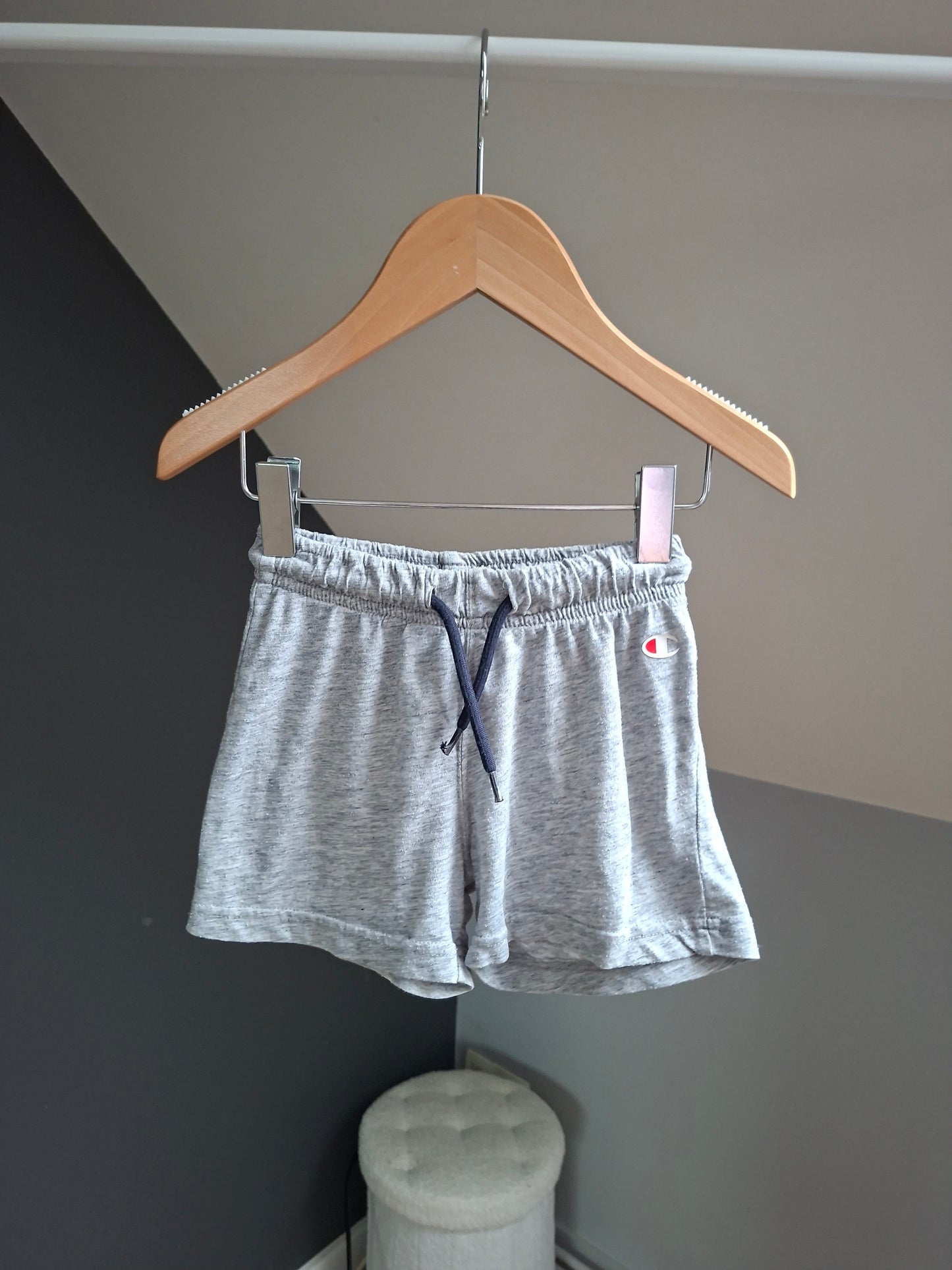 Short gris champion