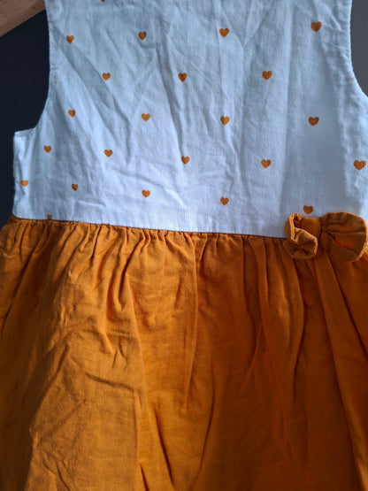 Robe blanche et orange