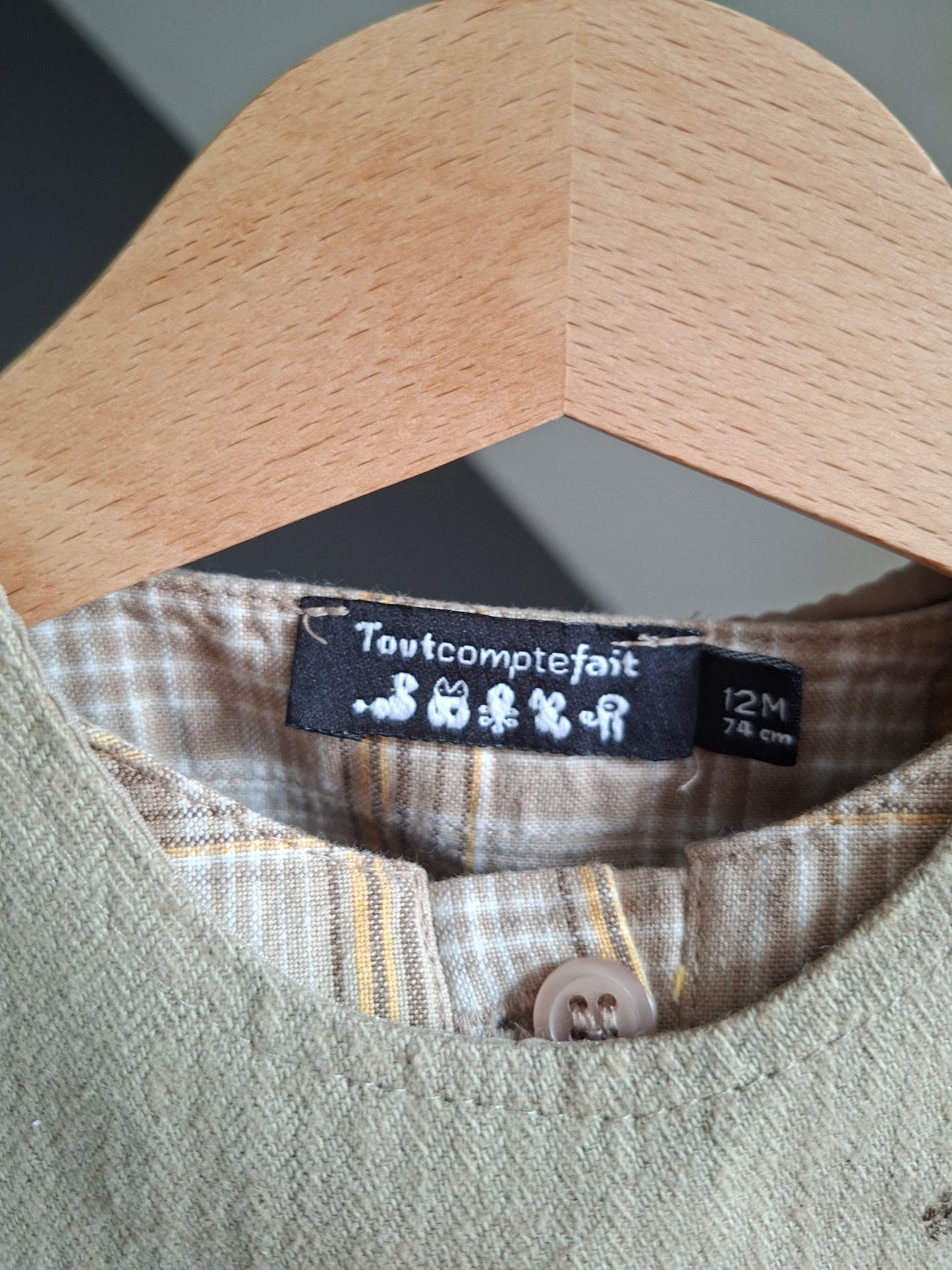 Robe avec chemise taupe