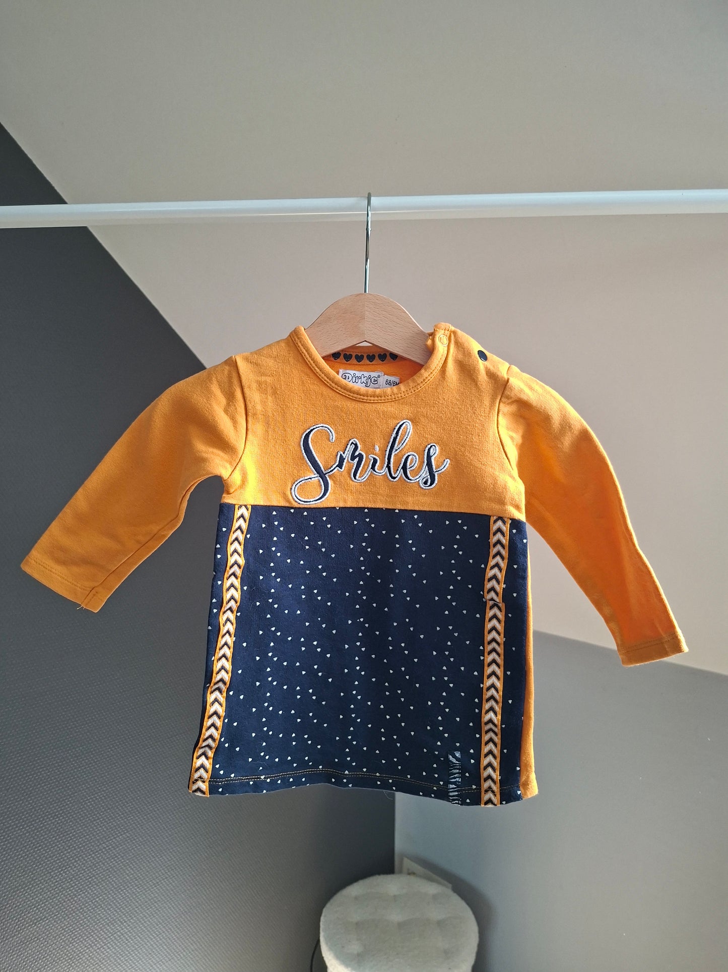 Robe "smiles"
