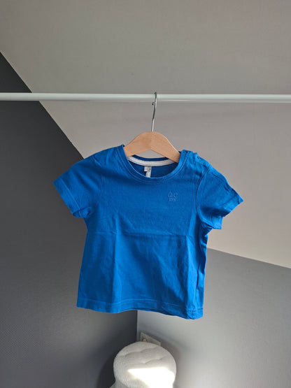 T-shirt bleu