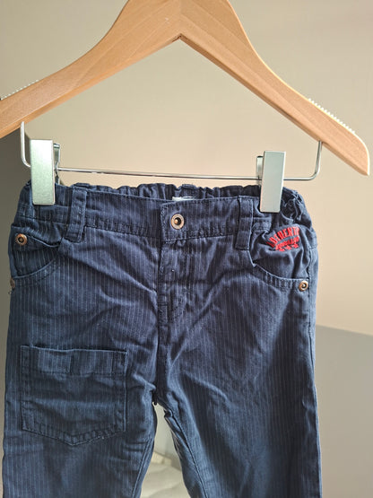 Pantalon bleu rayé