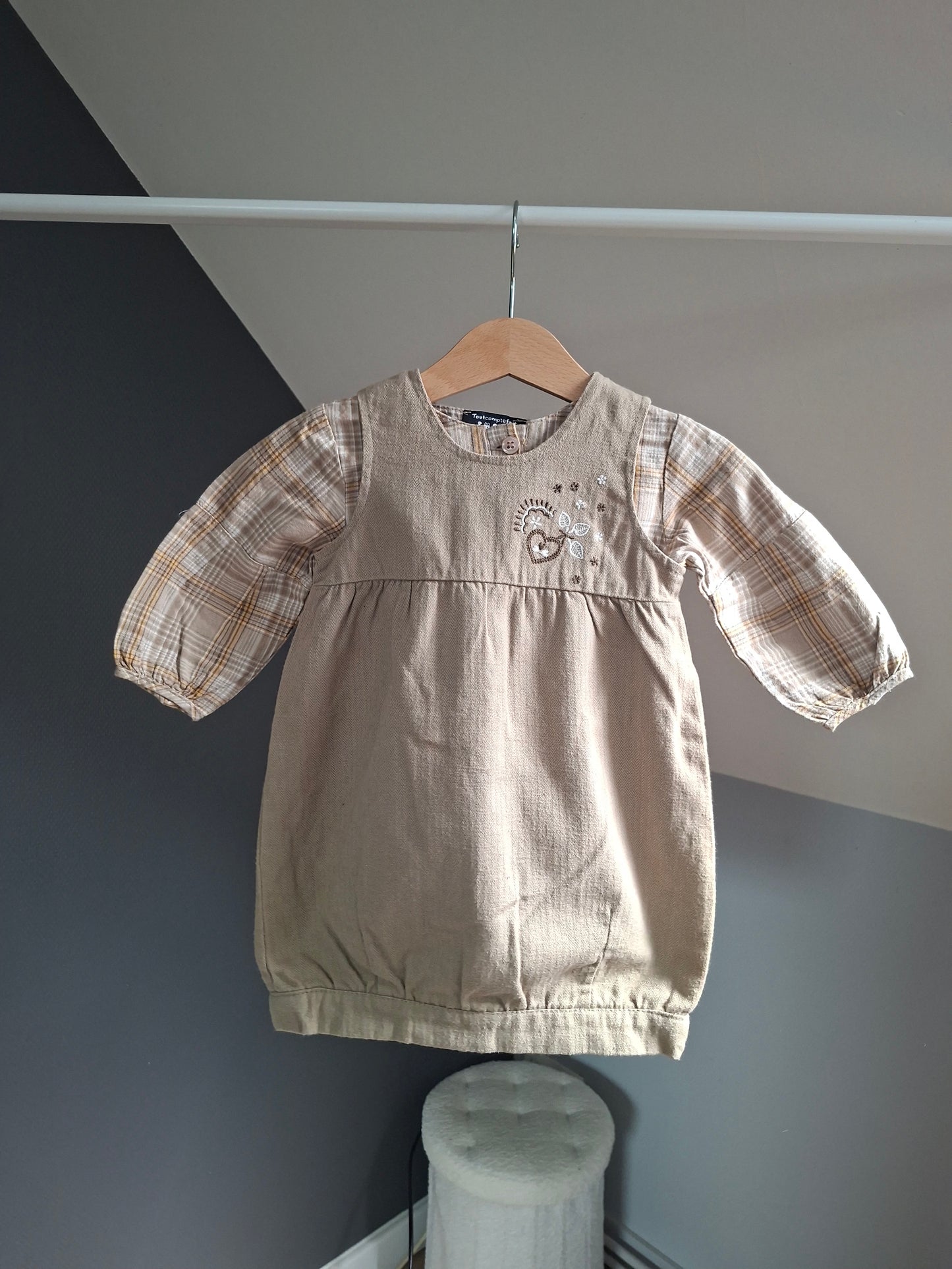 Robe avec chemise taupe
