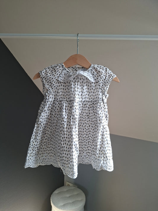 Robe blanche fleuris 9 mois