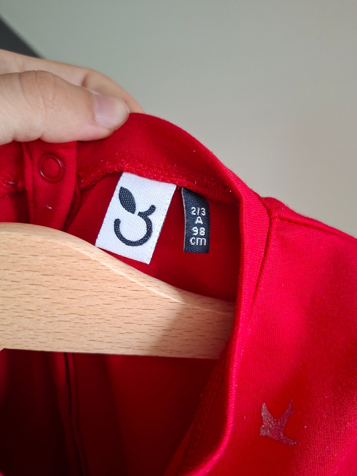 Robe rouge à motif