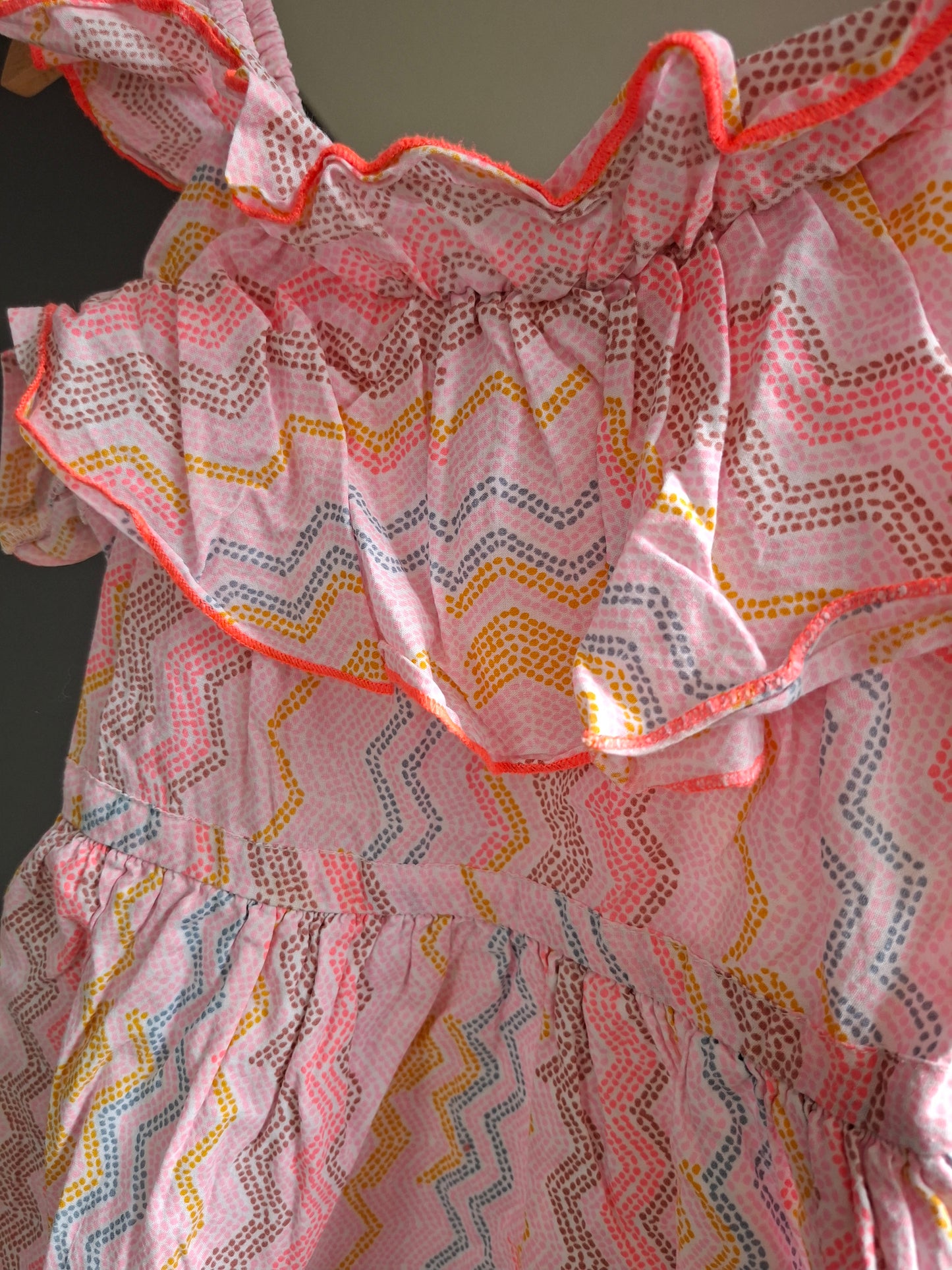 Robe rose à motif