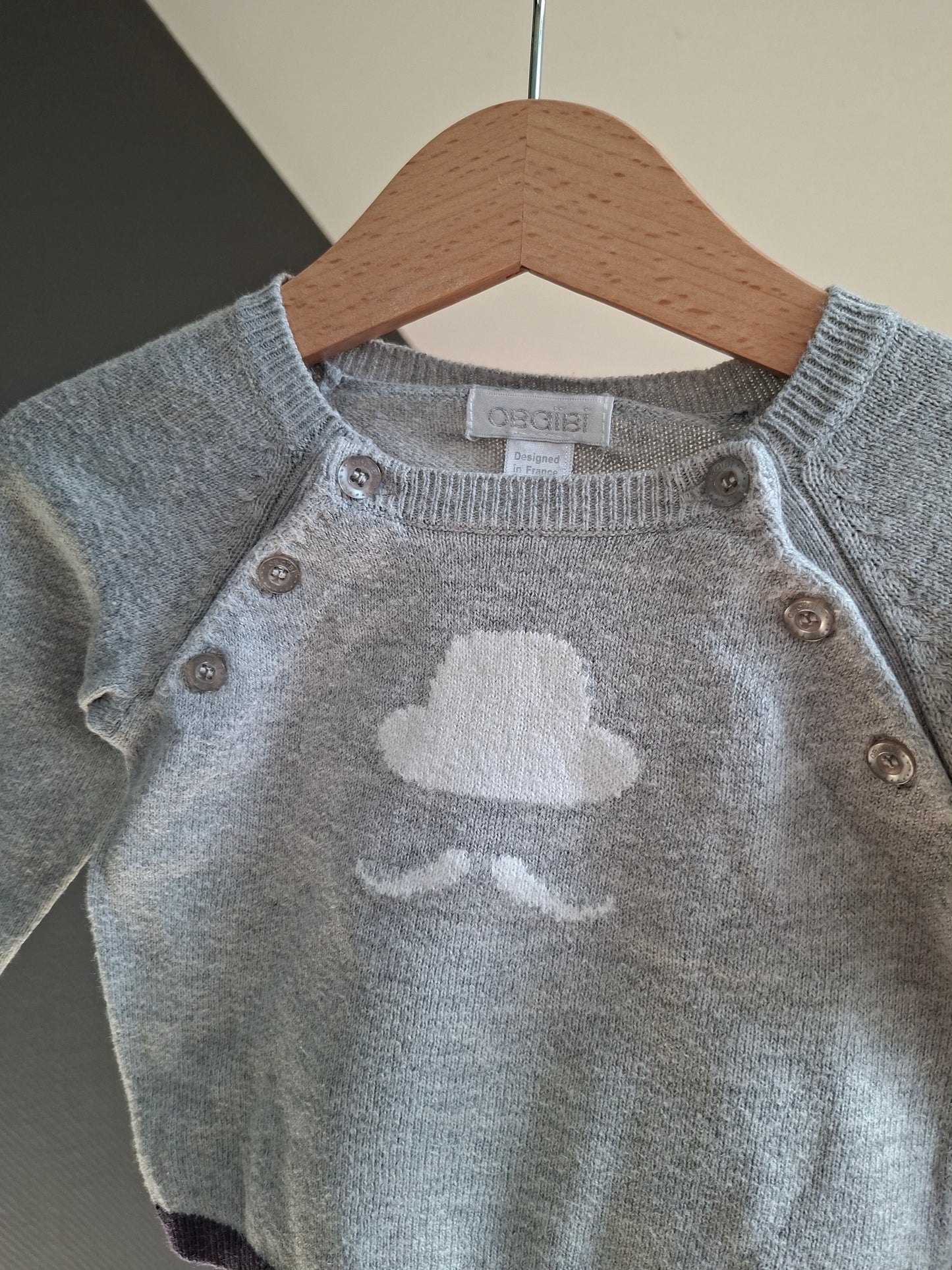 Pull chapeau moustache