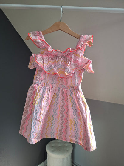 Robe rose à motif